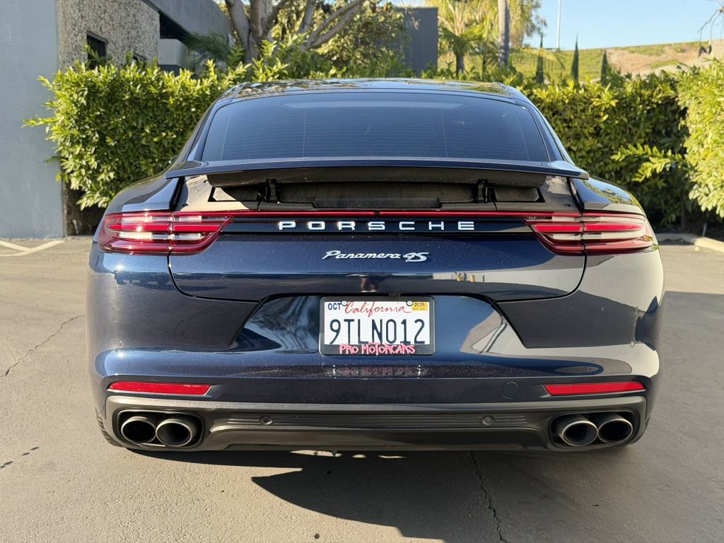 Used 2018 Porsche Panamera 4S image 9