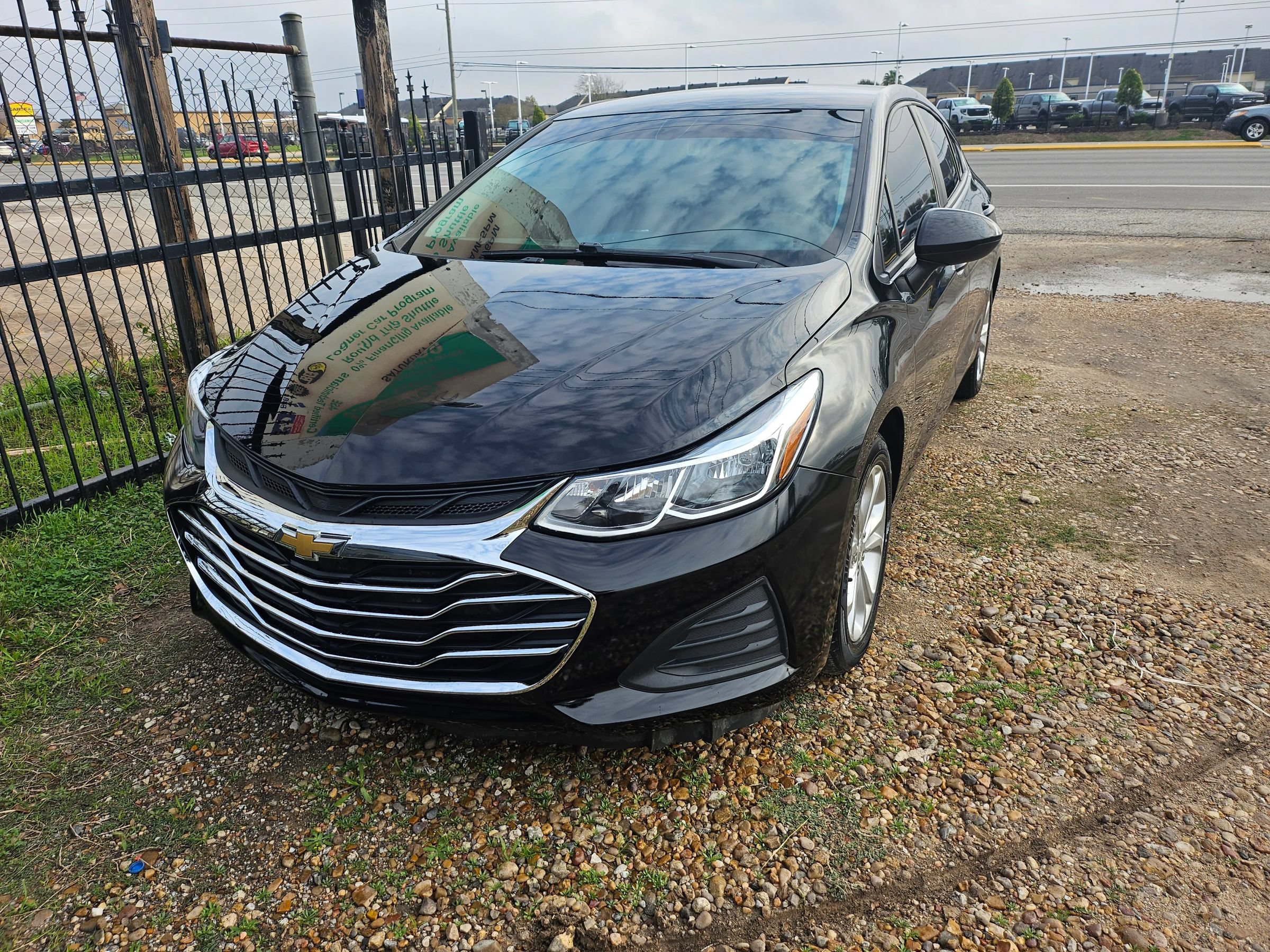Used 2019 Chevrolet Cruze LS w/ LS Convenience Package FWD image 2