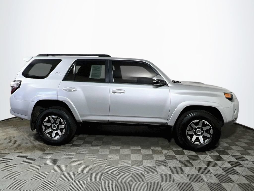 Certified 2019 Toyota 4Runner TRD Off-Road Premium AWD/4WD image 8