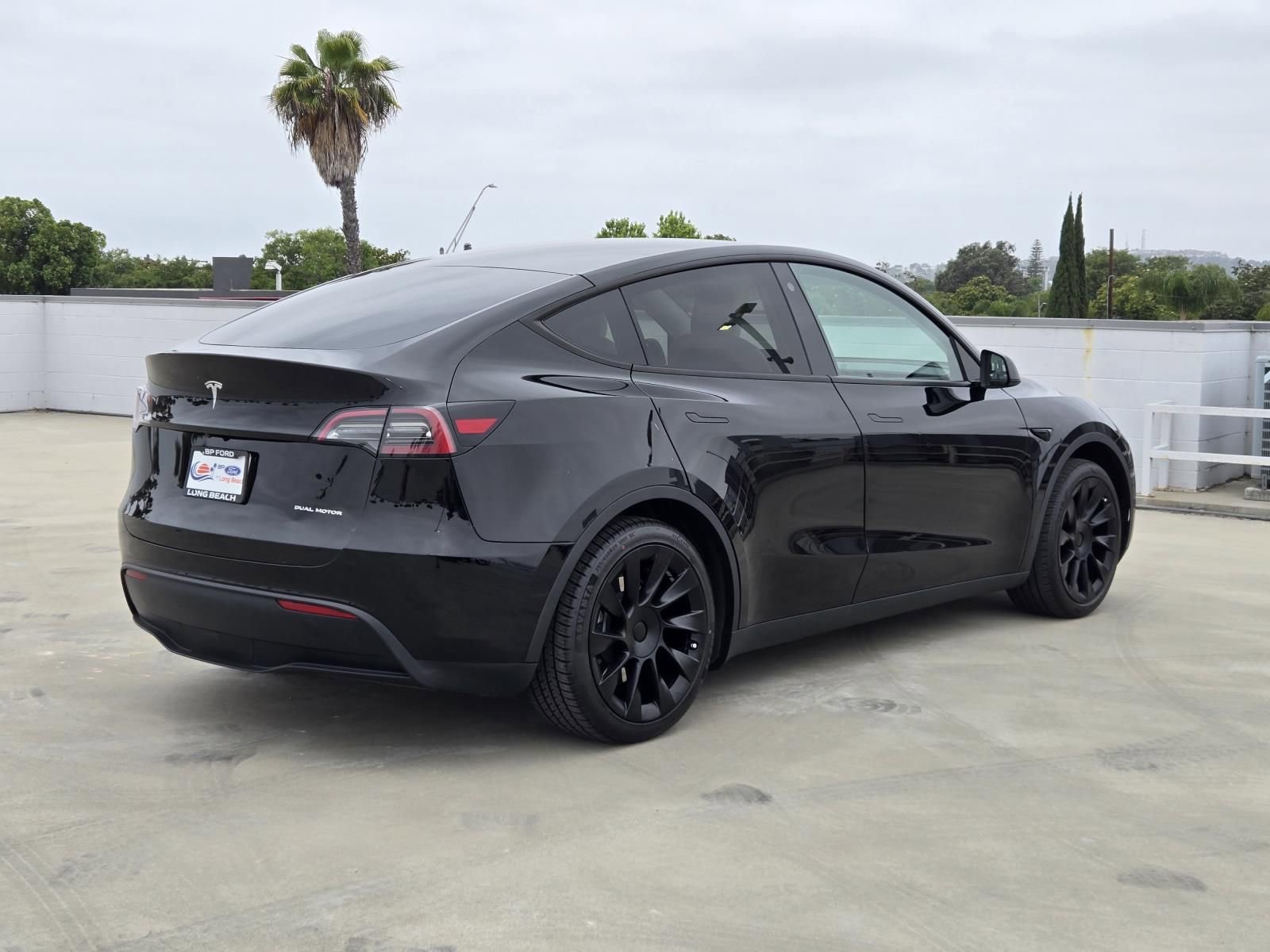Used 2023 Tesla Model Y Long Range AWD/4WD image 4