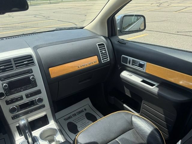 Used 2008 Lincoln MKX AWD image 16
