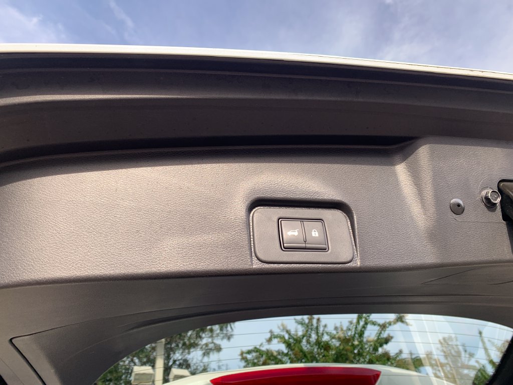 Used 2023 Nissan Rogue SV w/ SV Premium B Package FWD image 8