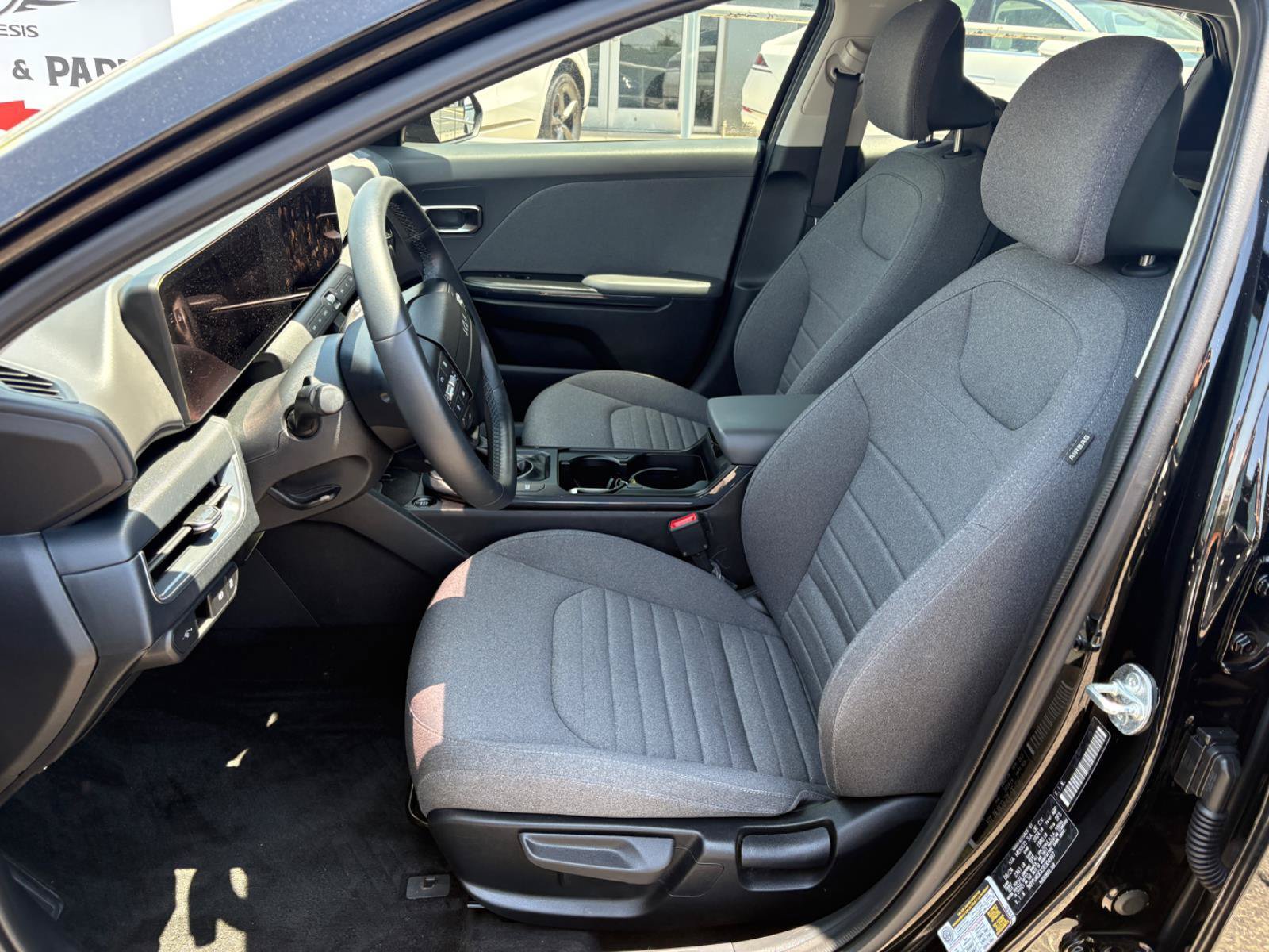Used 2025 Kia K4 EX FWD image 17