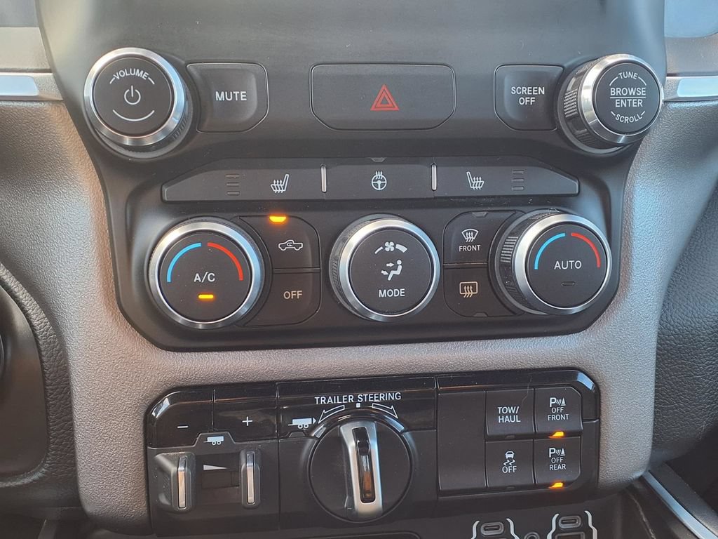 Used 2023 RAM 1500 Big Horn AWD/4WD image 6