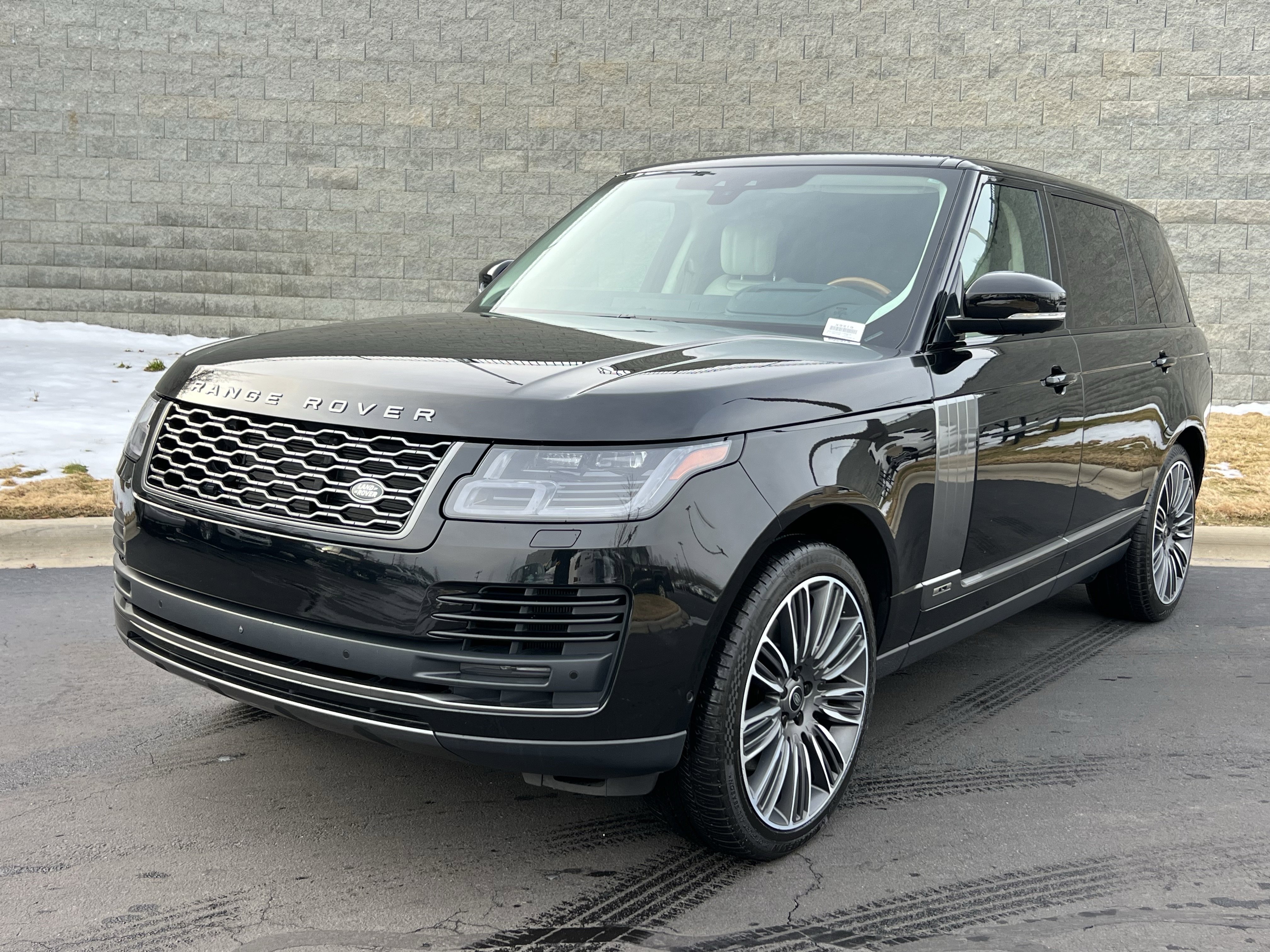 Used 2020 Land Rover Range Rover Long Wheelbase HSE image 2