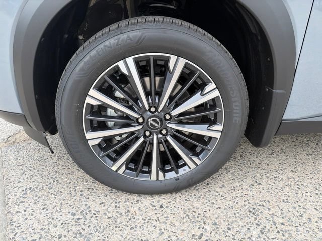 New 2026 Nissan Pathfinder Platinum FWD image 9