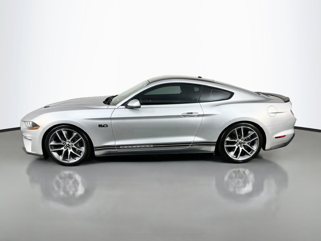 Used 2019 Ford Mustang GT w/ Black Accent Package RWD image 5