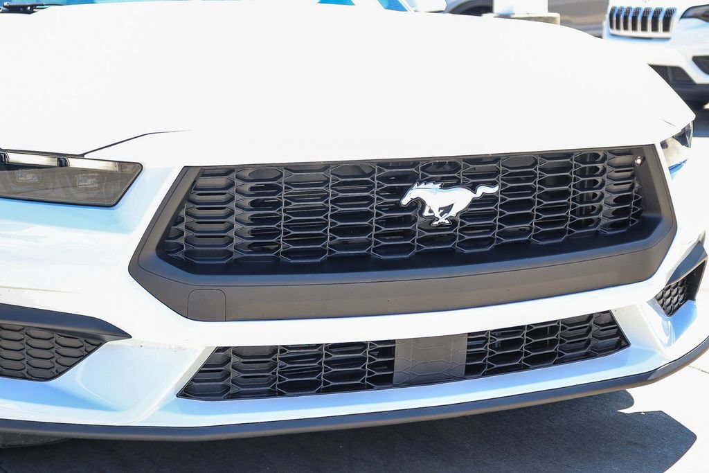 Used 2025 Ford Mustang Coupe RWD image 11