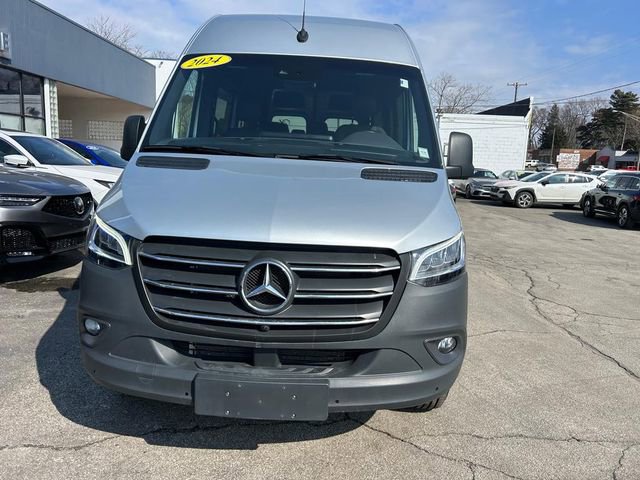 Used 2024 Mercedes-Benz Sprinter 2500 image 3
