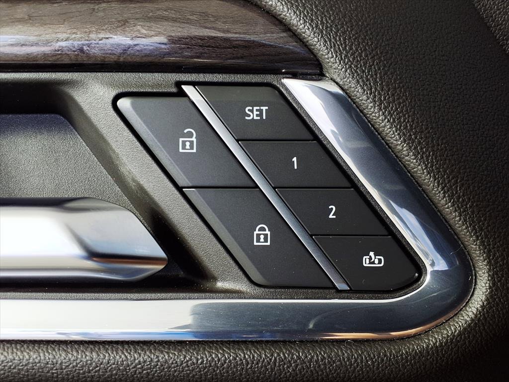 Used 2024 Chevrolet Silverado 1500 LTZ w/ LTZ Convenience Package II image 9