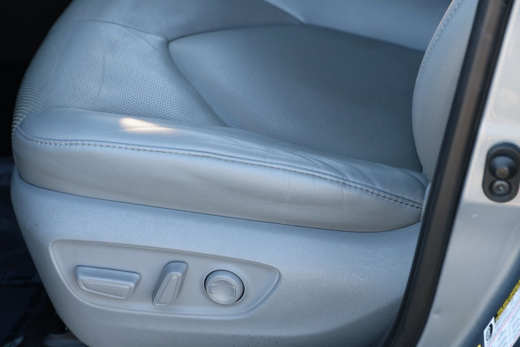 Used 2021 Toyota Highlander Platinum image 20