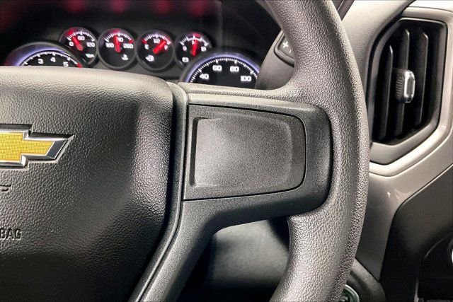 Used 2024 Chevrolet Silverado 1500 Custom image 21