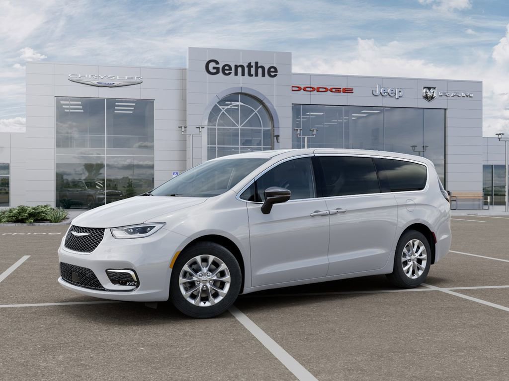 New 2026 Chrysler Pacifica Limited FWD image 2