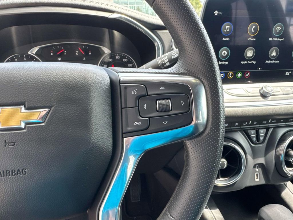 Used 2025 Chevrolet Blazer LT FWD image 24
