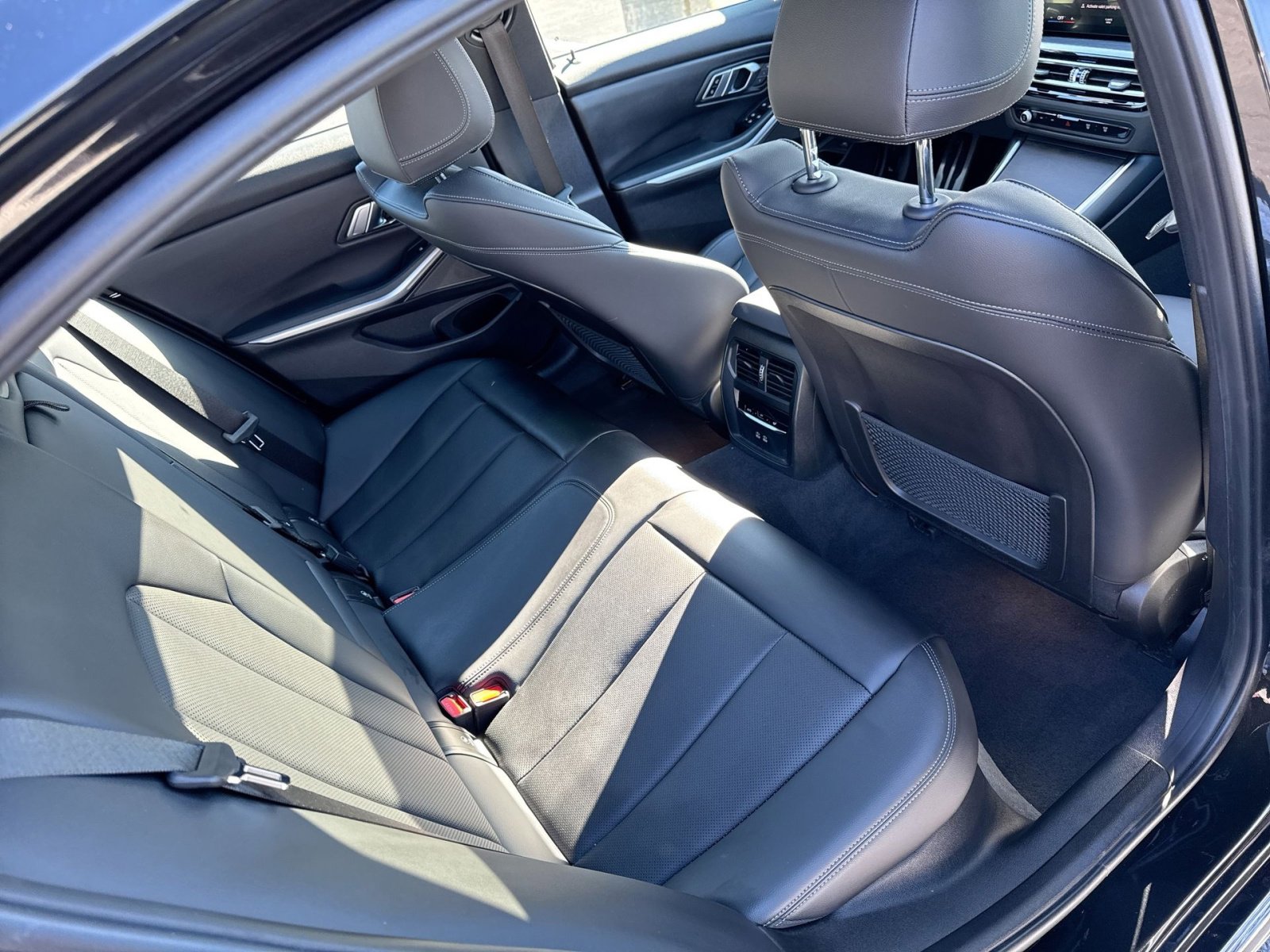 Used 2023 BMW M340i w/ Premium Package image 32