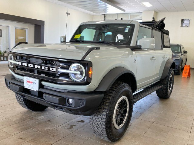 Certified 2021 Ford Bronco Outer Banks w/ Sasquatch Package AWD/4WD image 5