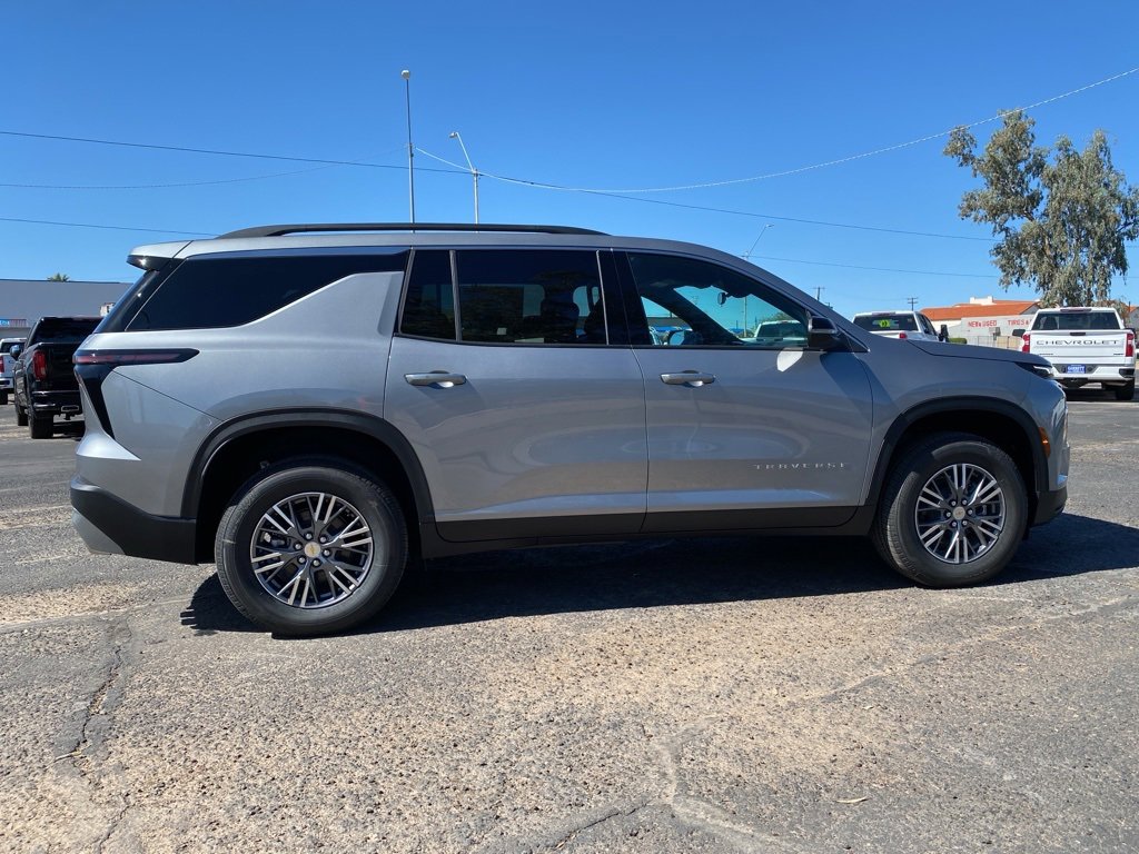 New 2026 Chevrolet Traverse LT image 5