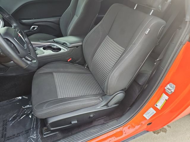 Used 2017 Dodge Challenger R/T w/ Blacktop Package image 15