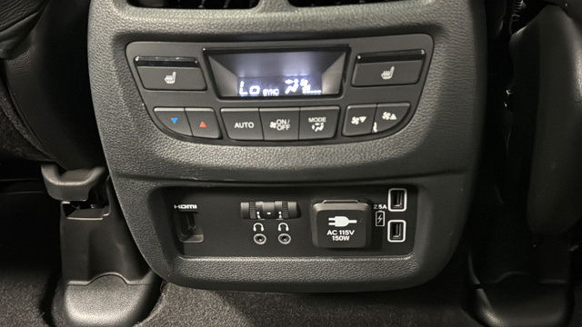 Used 2022 Honda Pilot Touring image 41