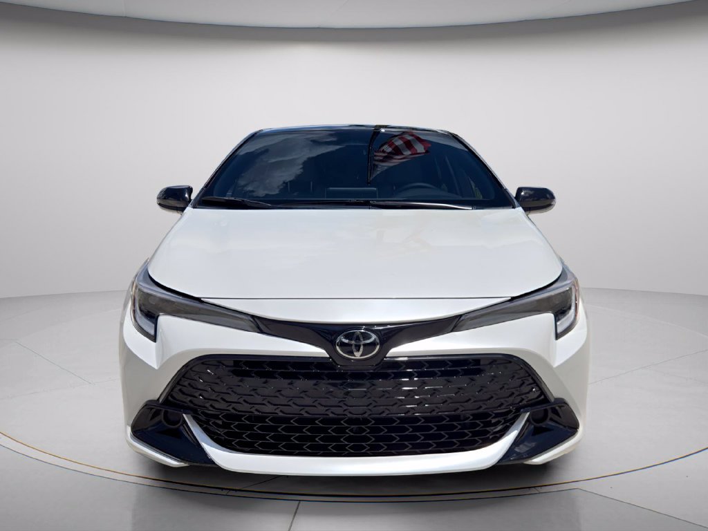 Used 2025 Toyota Corolla SE w/ SE Package FWD image 4