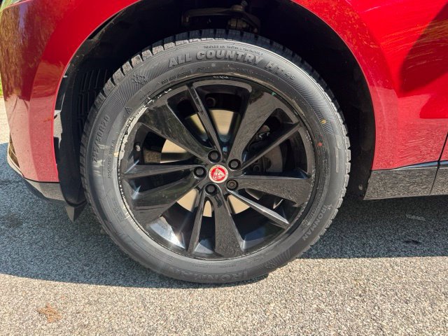 Used 2023 Jaguar F-PACE S AWD/4WD image 2