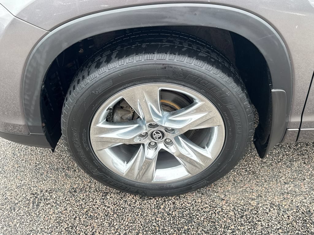 Used 2019 Toyota Highlander Limited AWD/4WD image 42