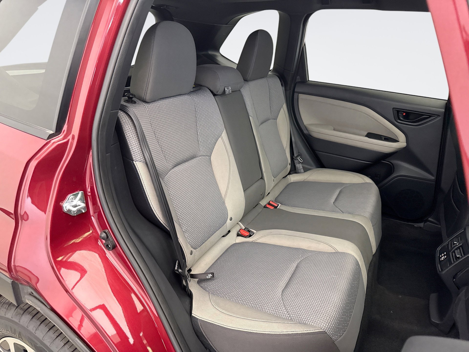 Used 2025 Subaru Forester Premium AWD/4WD image 18