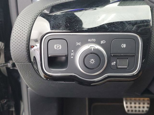 Used 2022 Mercedes-Benz A 220 image 31