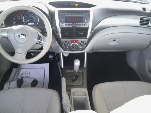 Used 2011 Subaru Forester 2.5X w/ Alloy Wheel Value Pkg image 6