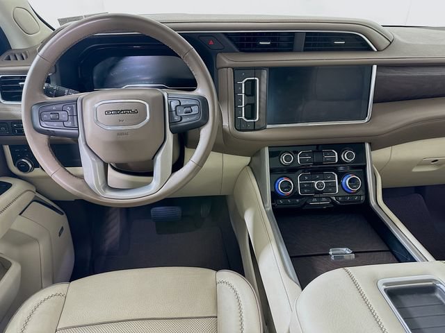 Used 2023 GMC Yukon XL Denali AWD/4WD image 31