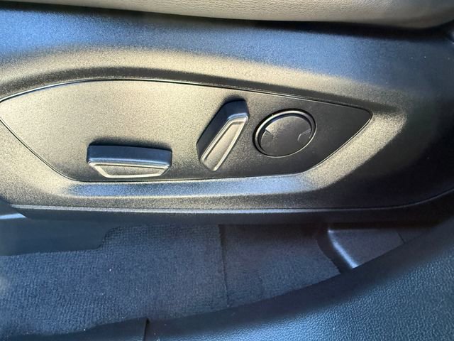 Used 2022 Ford Explorer XLT w/ Equipment Group 202A image 20