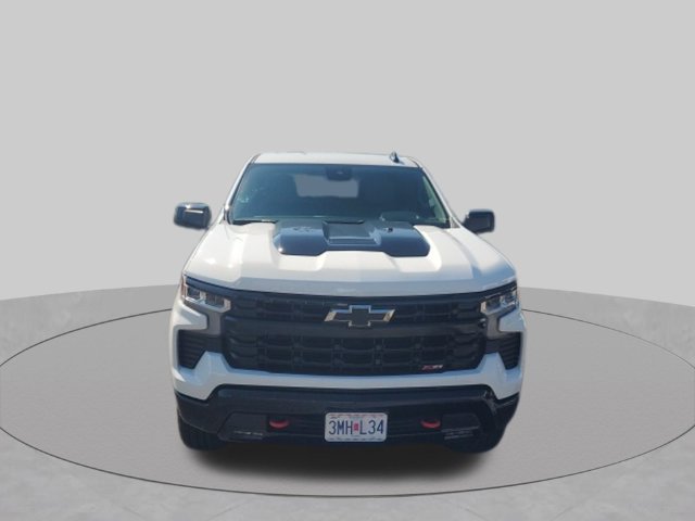 Used 2025 Chevrolet Silverado 1500 LT Trail Boss w/ Convenience Package II AWD/4WD image 3