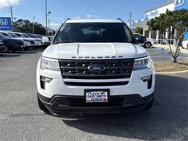 Used 2019 Ford Explorer XLT w/ Equipment Group 202A image 3