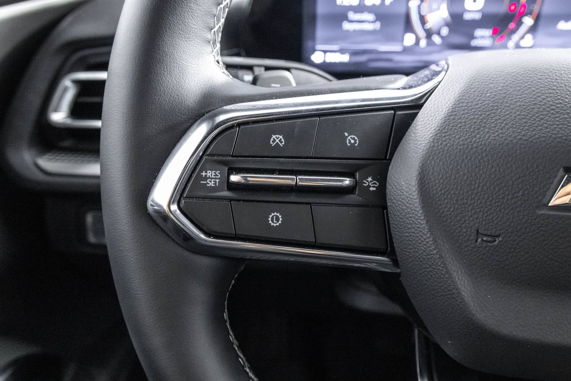 Used 2026 Chevrolet Traverse LT FWD image 22