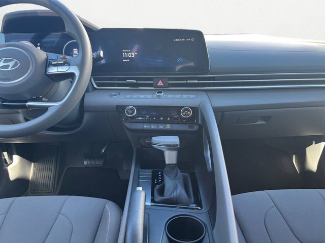 Used 2024 Hyundai Elantra SEL image 12