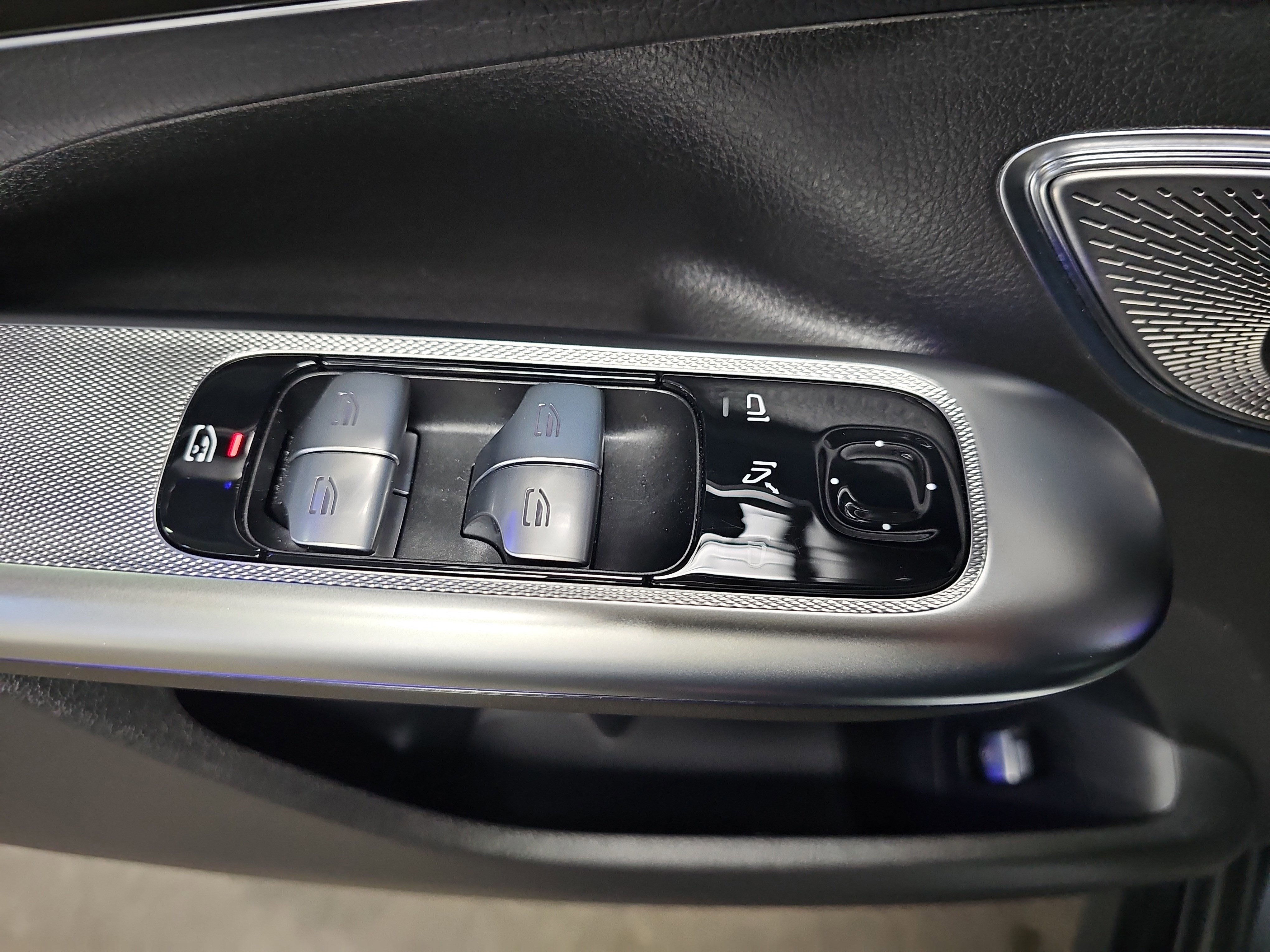 Certified 2025 Mercedes-Benz EQE 350+ SUV image 30