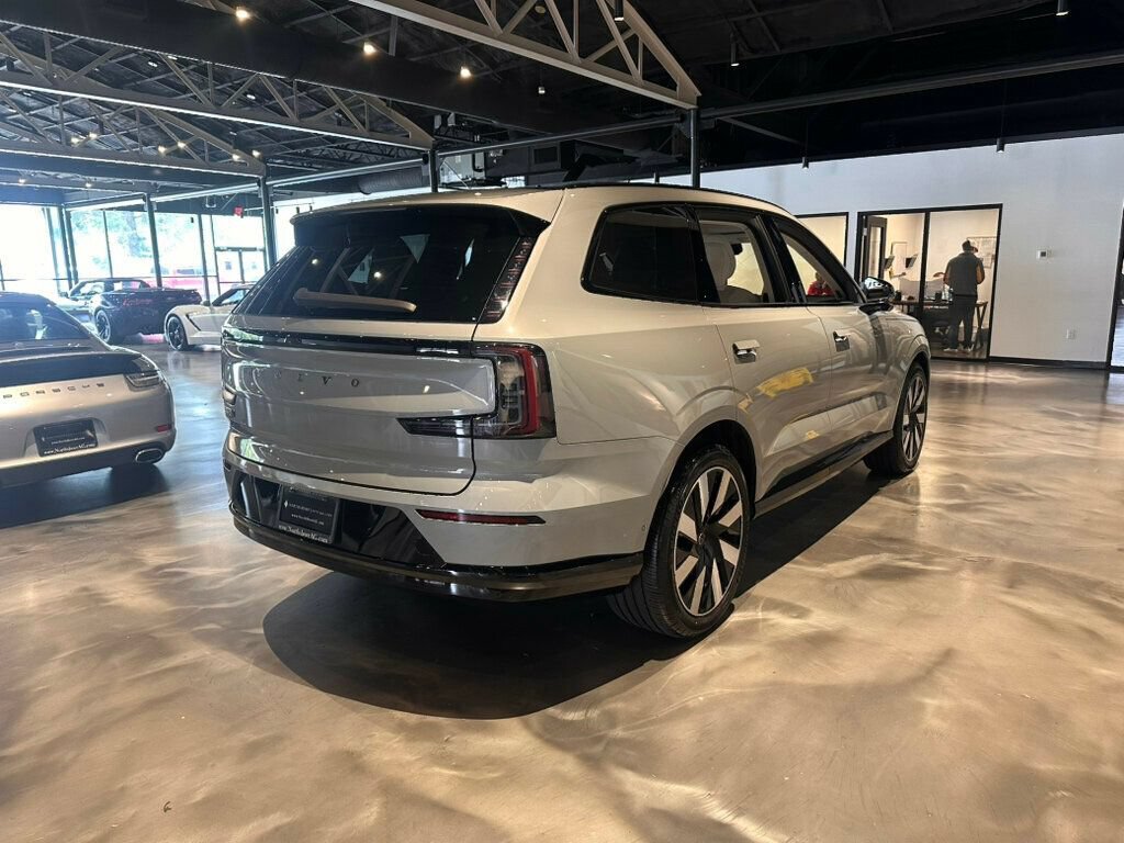 Used 2025 Volvo EX90 Ultra AWD/4WD image 5