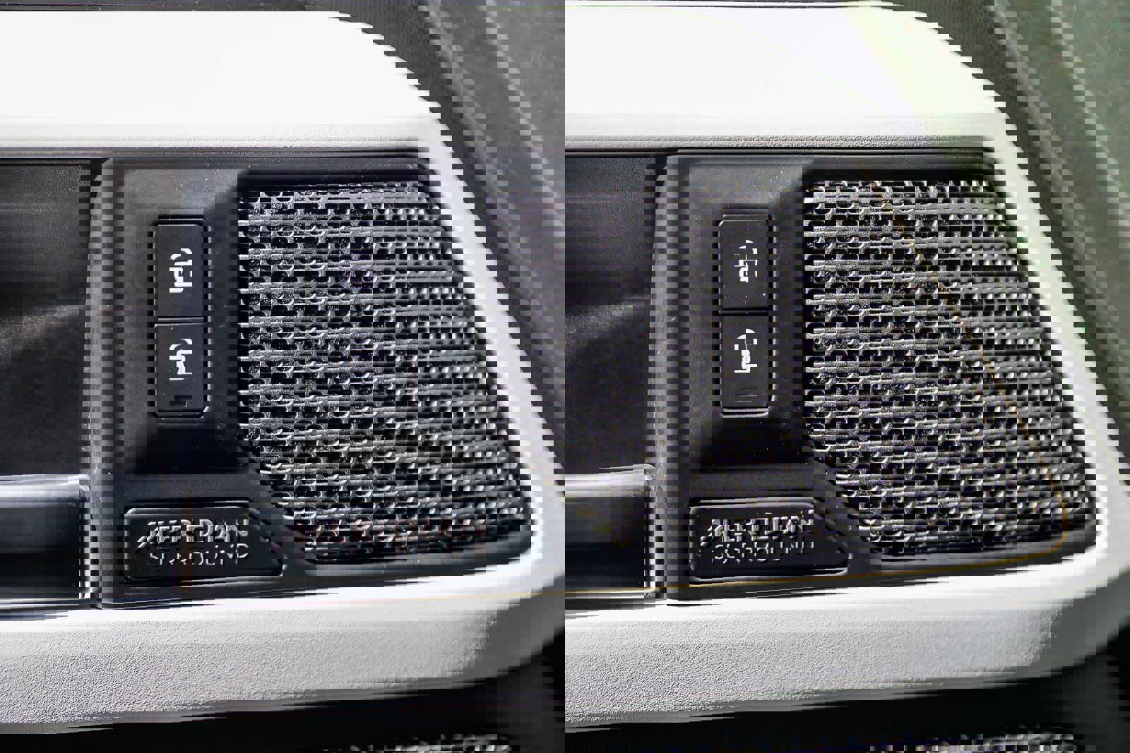 Used 2022 Land Rover Defender 110 SE AWD/4WD image 23