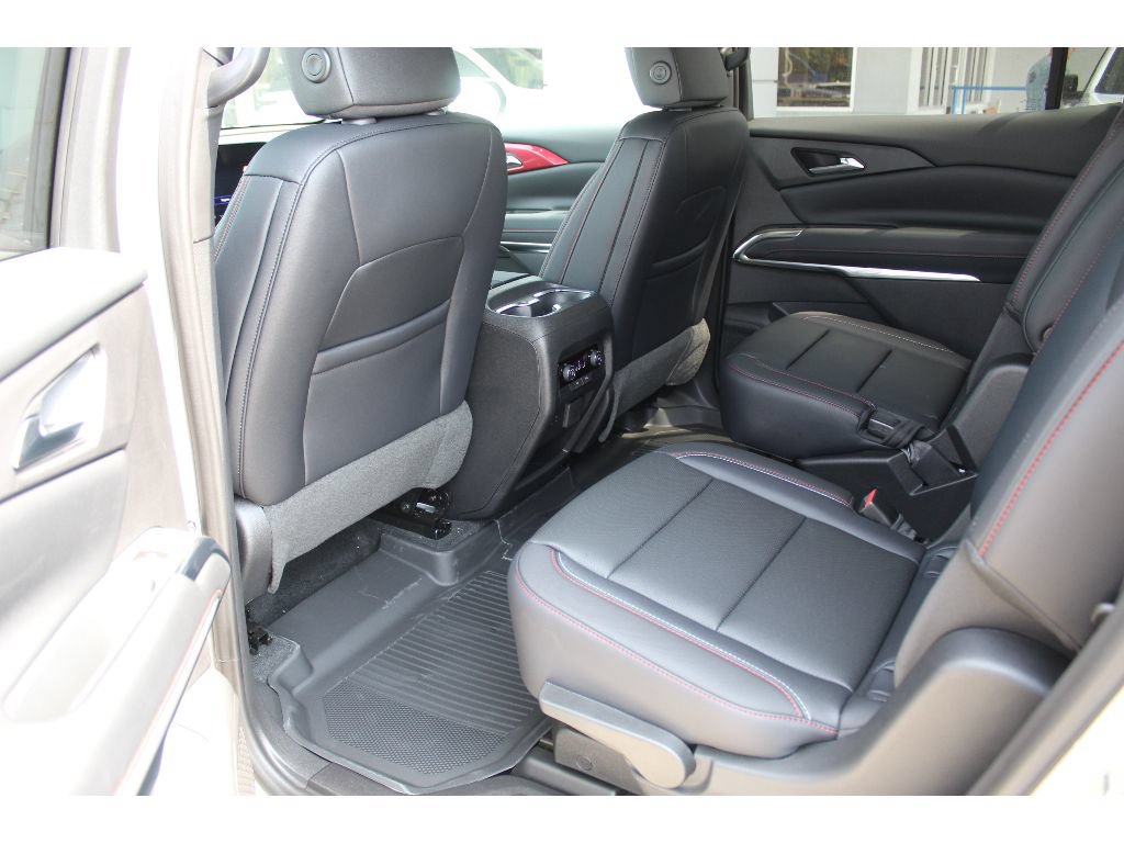 New 2026 Chevrolet Traverse Z71 w/ Driver Confidence Package AWD/4WD image 17