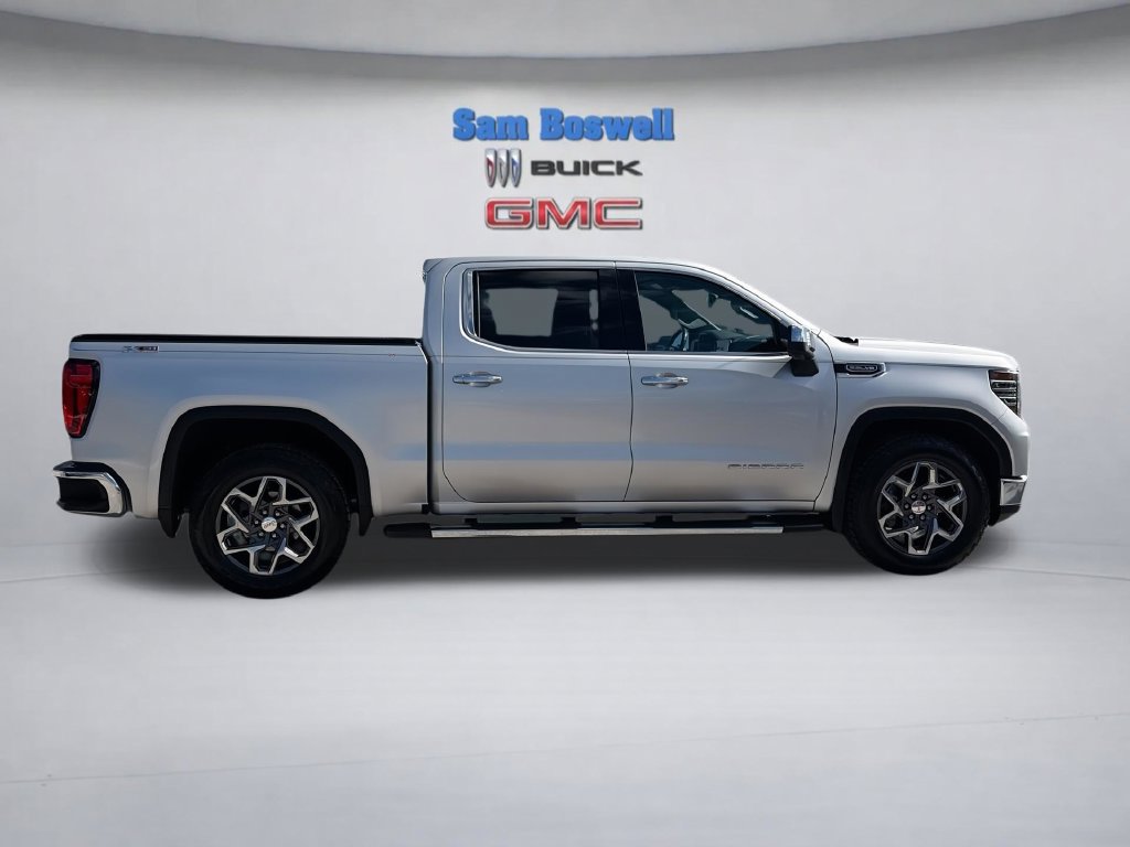 Used 2022 GMC Sierra 1500 SLT w/ SLT Premium Plus Package AWD/4WD image 11