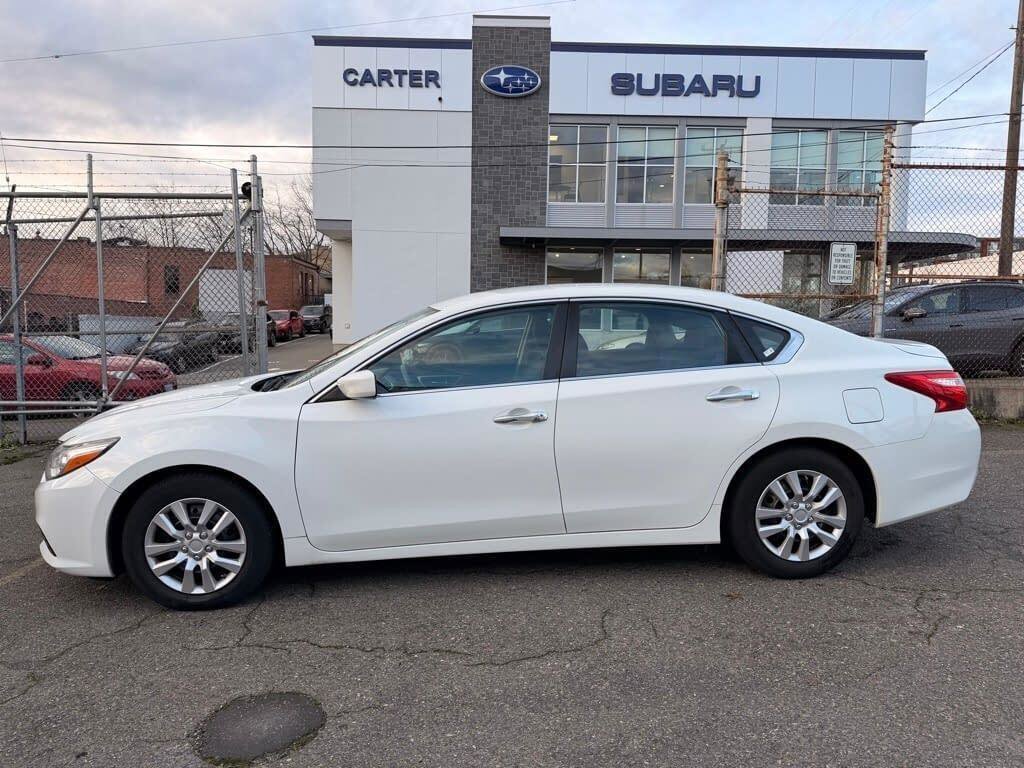 Used 2016 Nissan Altima 2.5 S w/ Power Driver Seat Package image 4