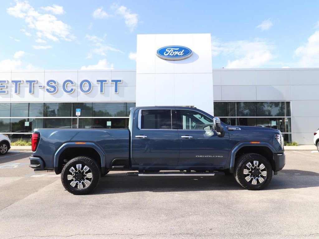 Used 2026 GMC Sierra 2500 Denali w/ Snow Plow Prep/Camper Package image 17