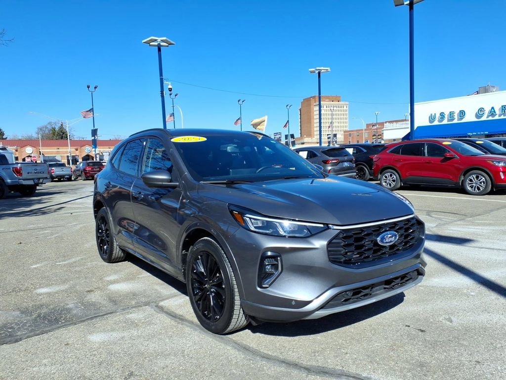 Certified 2023 Ford Escape ST-Line Elite AWD/4WD image 3