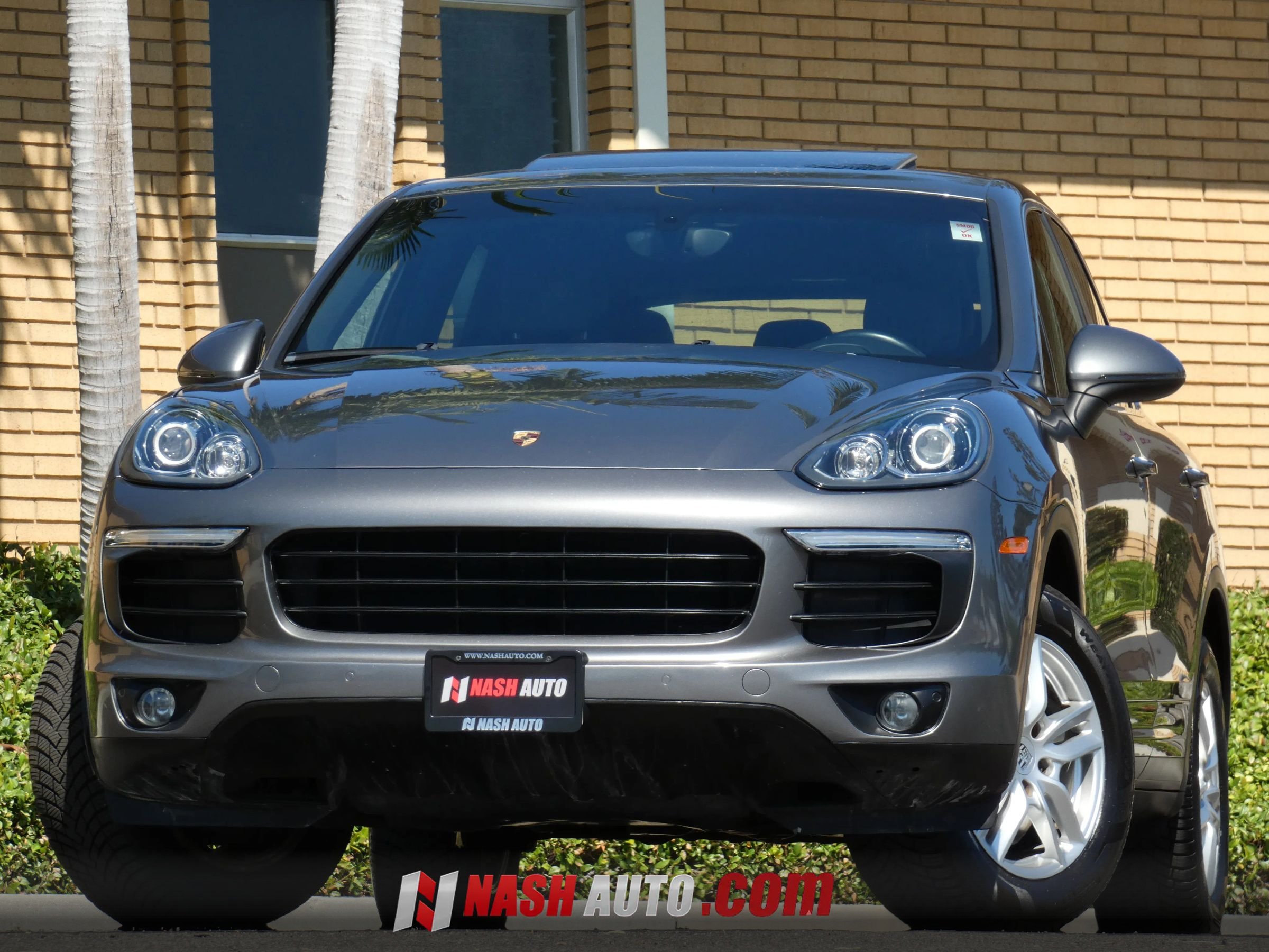 Used 2018 Porsche Cayenne AWD/4WD image 2