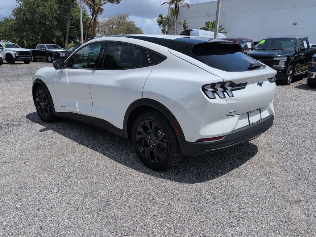 Used 2024 Ford Mustang Mach-E Select image 5