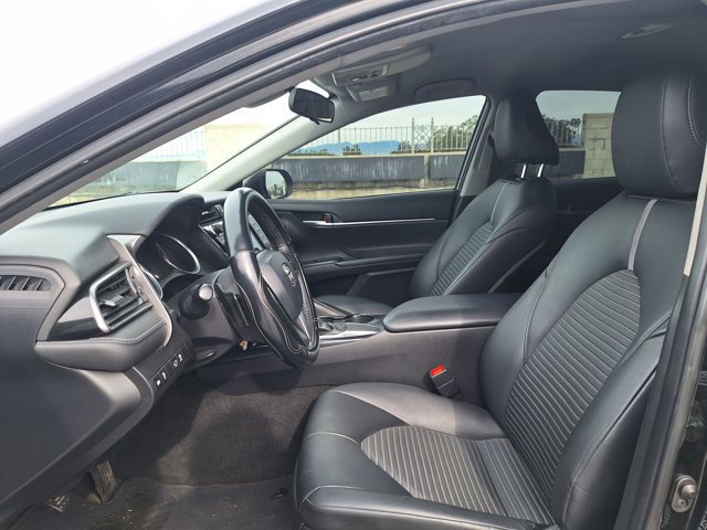 Used 2019 Toyota Camry SE image 10