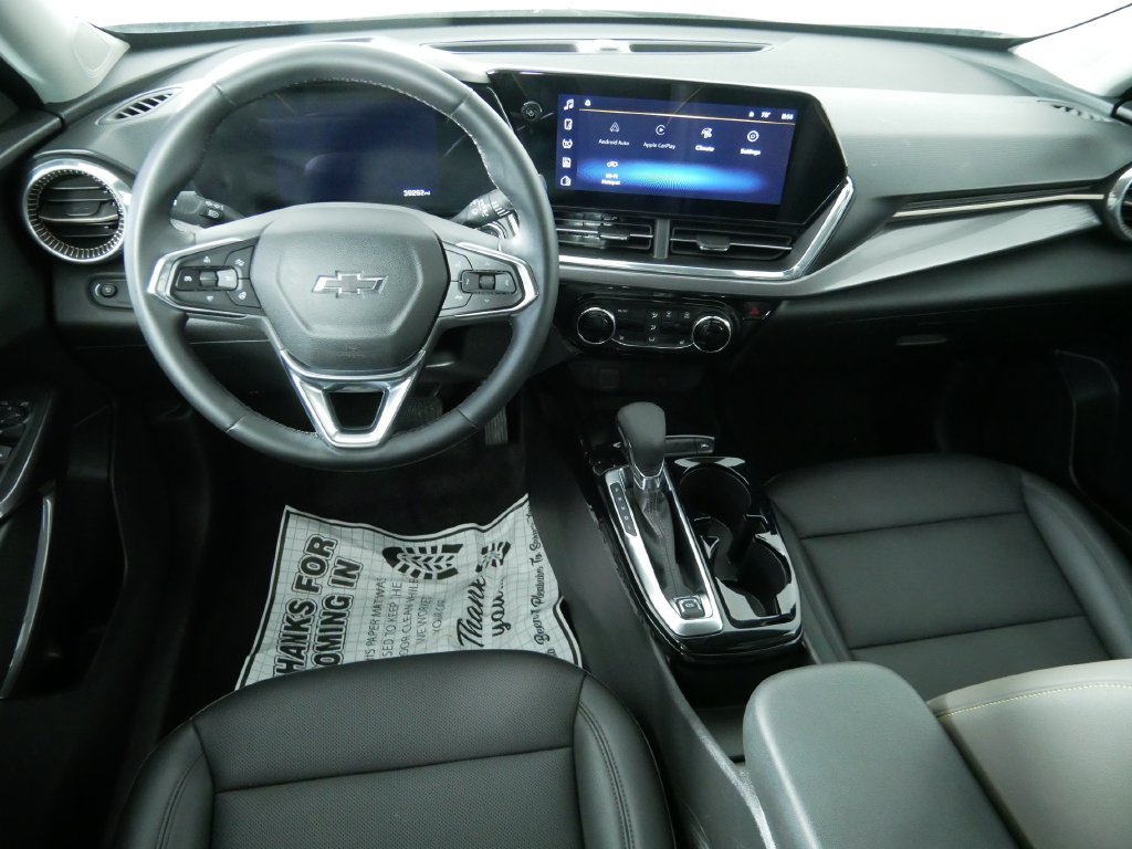 Used 2025 Chevrolet Trax ACTIV w/ Sunroof Package FWD image 20