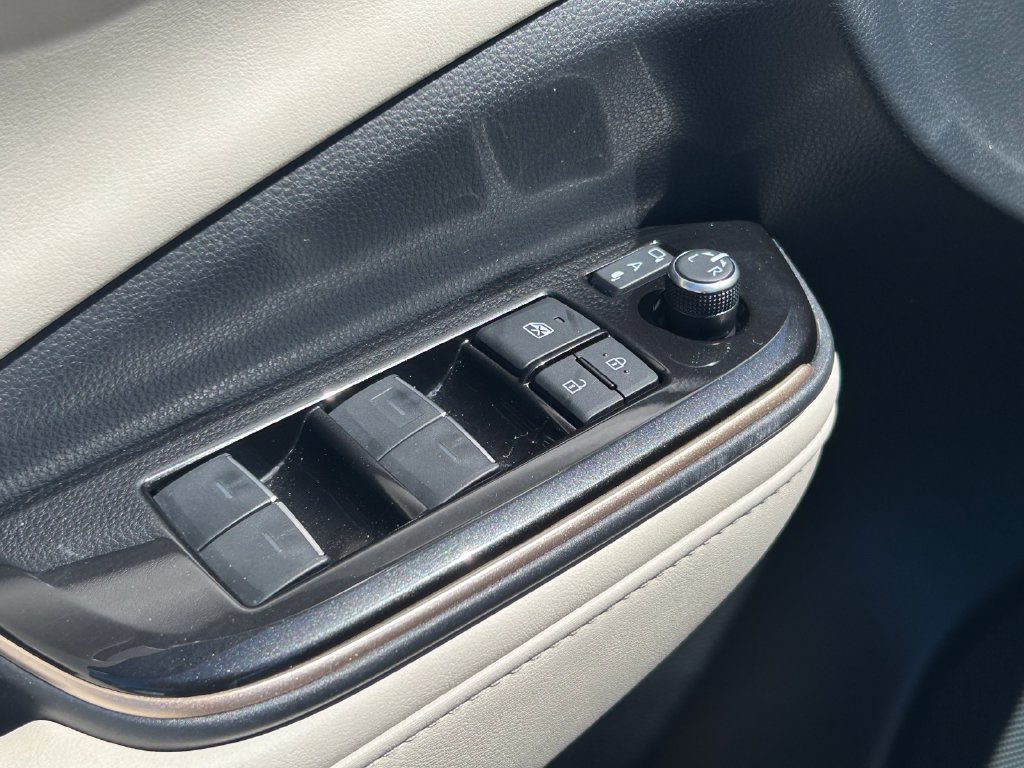 Used 2024 Toyota Crown AWD/4WD image 24