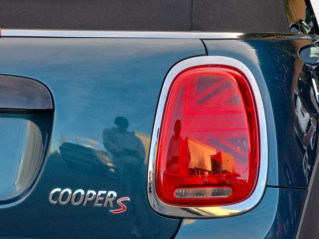 Used 2021 MINI Cooper S w/ Sidewalk Package image 37