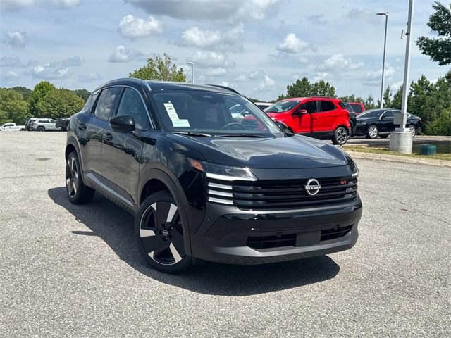 New 2025 Nissan Kicks SR w/ SR Premium Package image 2